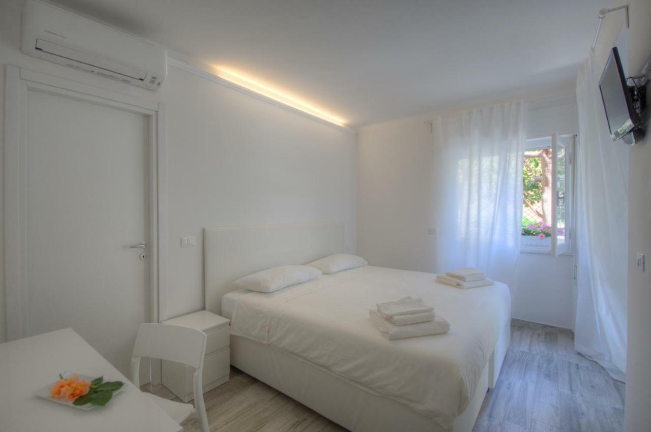 Hotel Rione San Carlo Finale Ligure Exterior foto