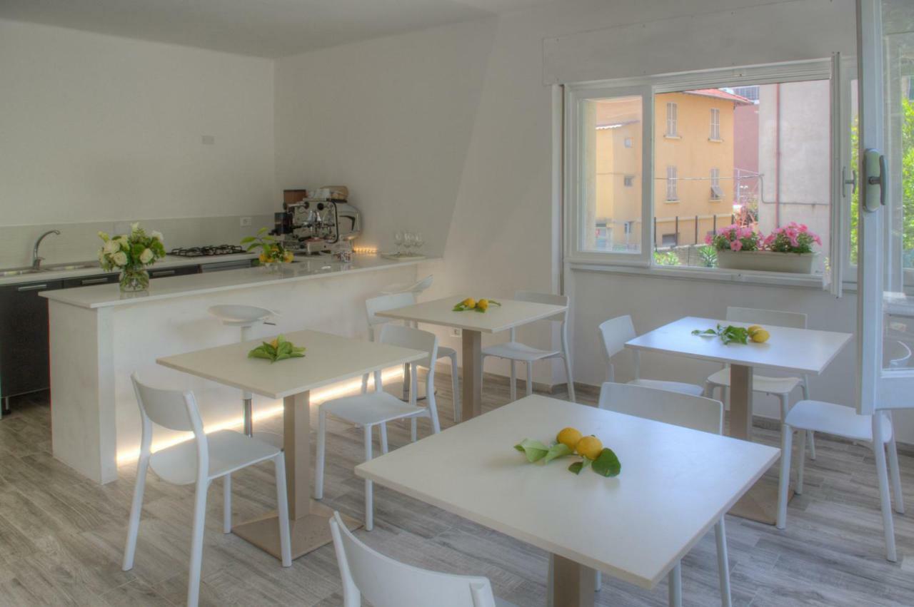 Hotel Rione San Carlo Finale Ligure Exterior foto
